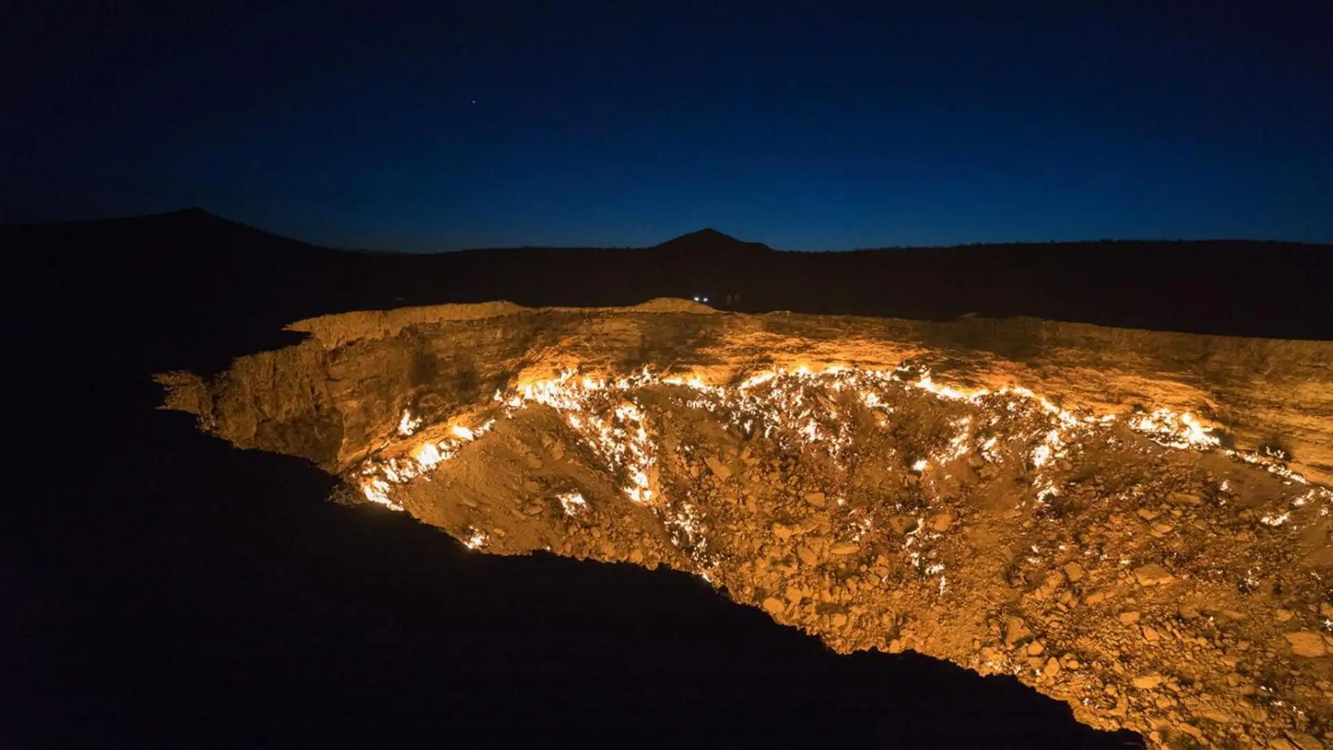 Group tour to the Darvaza Gas Crater — 7
